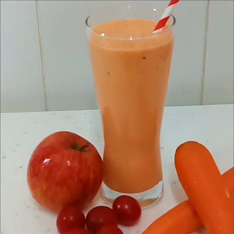 Step 3 Final product Tomato Carrot Apple smoothie