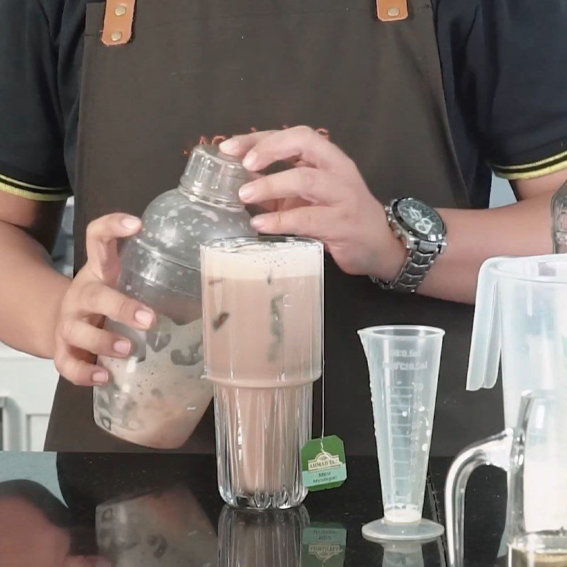 Step 3 Finished Product Chocolate Mint Milk Tea