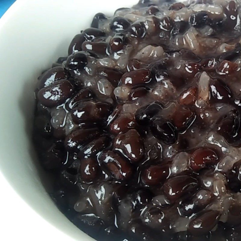 Step 5 Final product Black bean sticky rice - white sticky rice