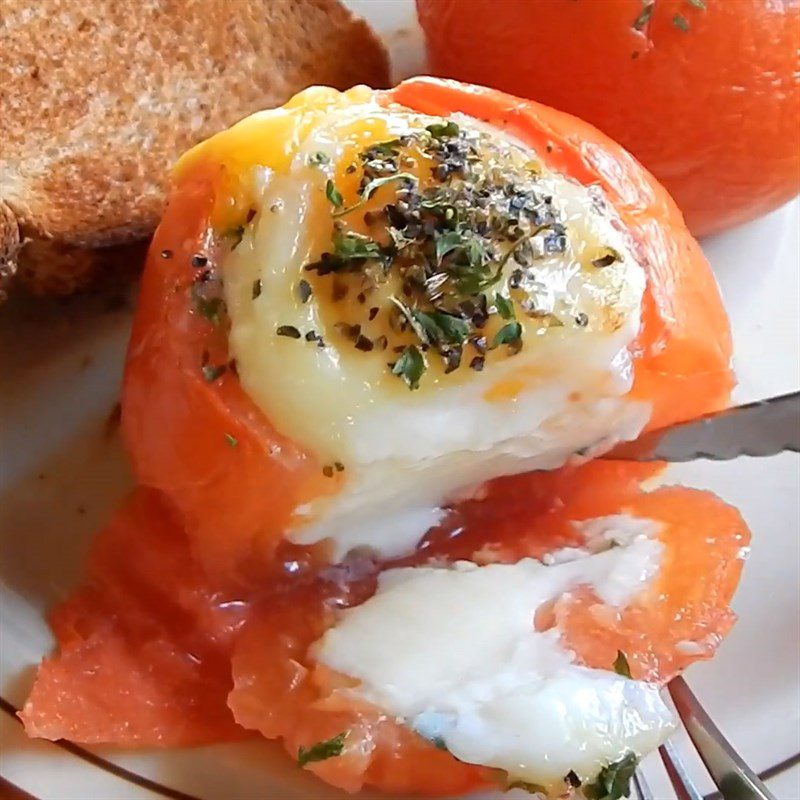 Step 4 Final product Baked tomatoes with eggs