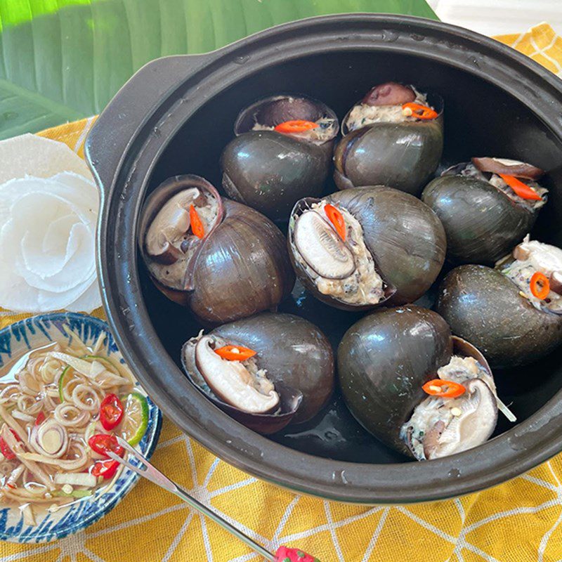 Step 5 Final Product Stuffed steamed snails with mushrooms