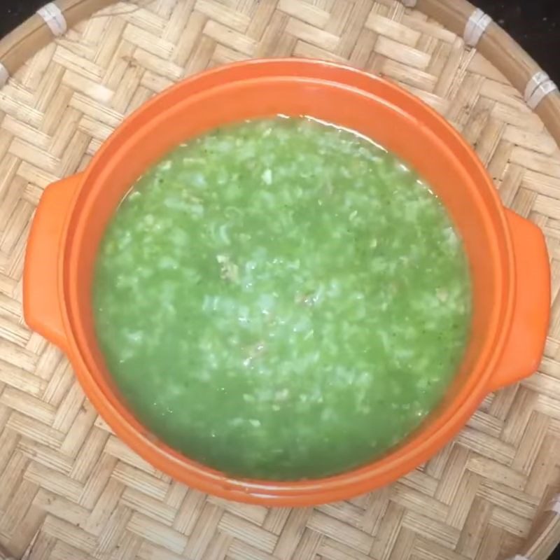Step 4 Final product Chicken porridge with water spinach for baby
