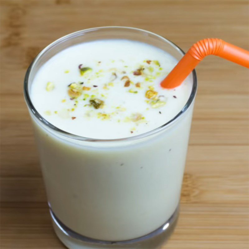 Step 3 Final product for Pineapple and Banana Milkshake