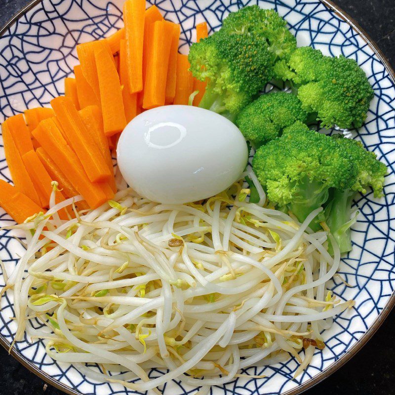 Step 4 Final product Mixed noodles with minced meat