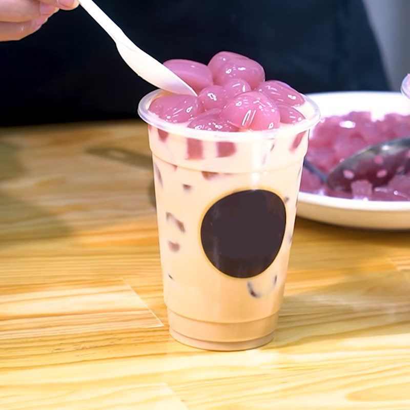 Step 6 Final product Yakult milk tea with yakult jelly
