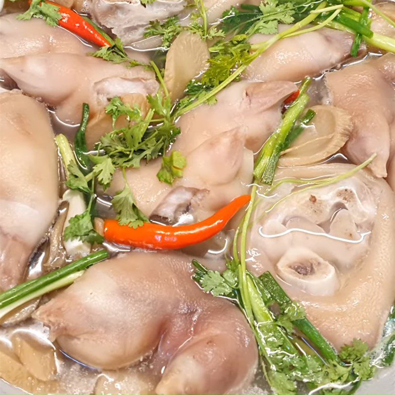 Step 4 Finished Product Braised Pork Hock with Salted Radish