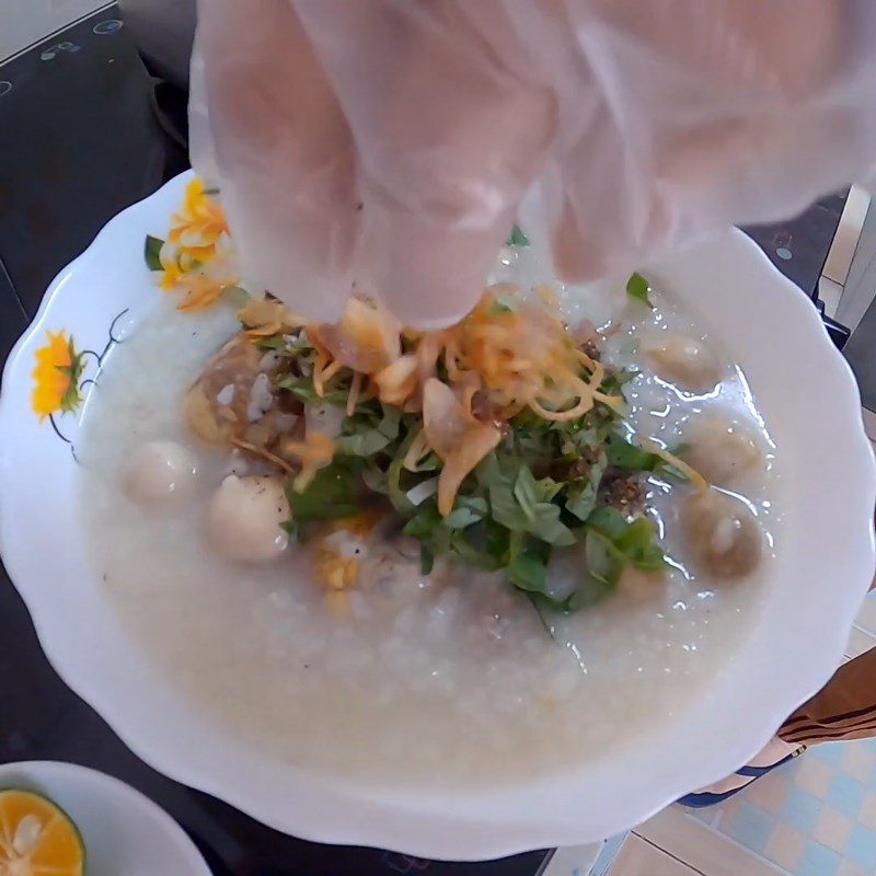 Step 5 Finished product Boiled duck egg porridge