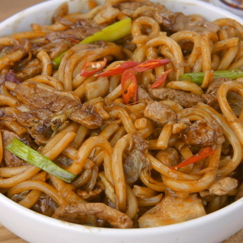 Step 7 Final Product Stir-fried Udon Noodles with Pork