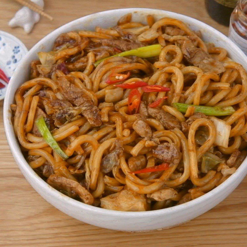 Step 7 Final Product Stir-fried Udon Noodles with Pork