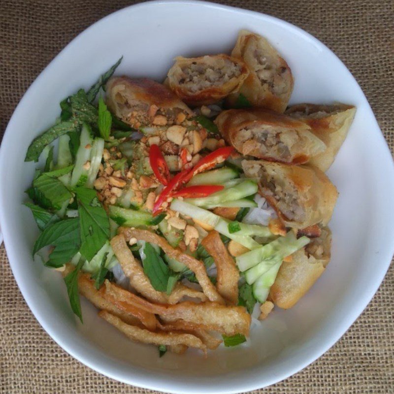 Step 5 Final Product How to make noodle spring rolls with store-bought spring rolls