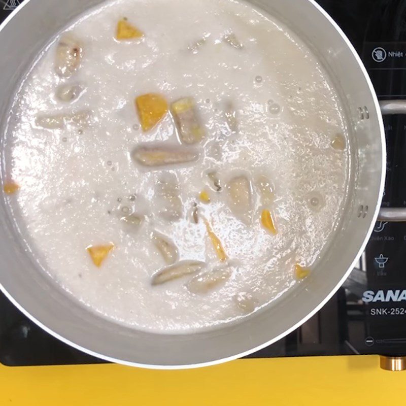 Step 3 Add sweet potato starch and coconut milk Banana sweet potato dessert