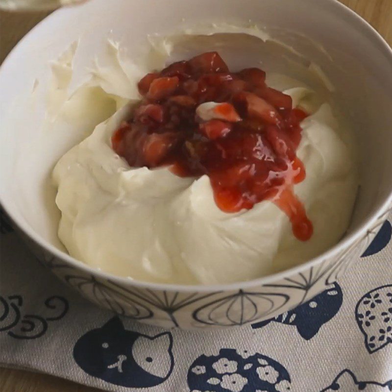 Step 5 Mix strawberry cream cheese Strawberry yogurt cream cheese