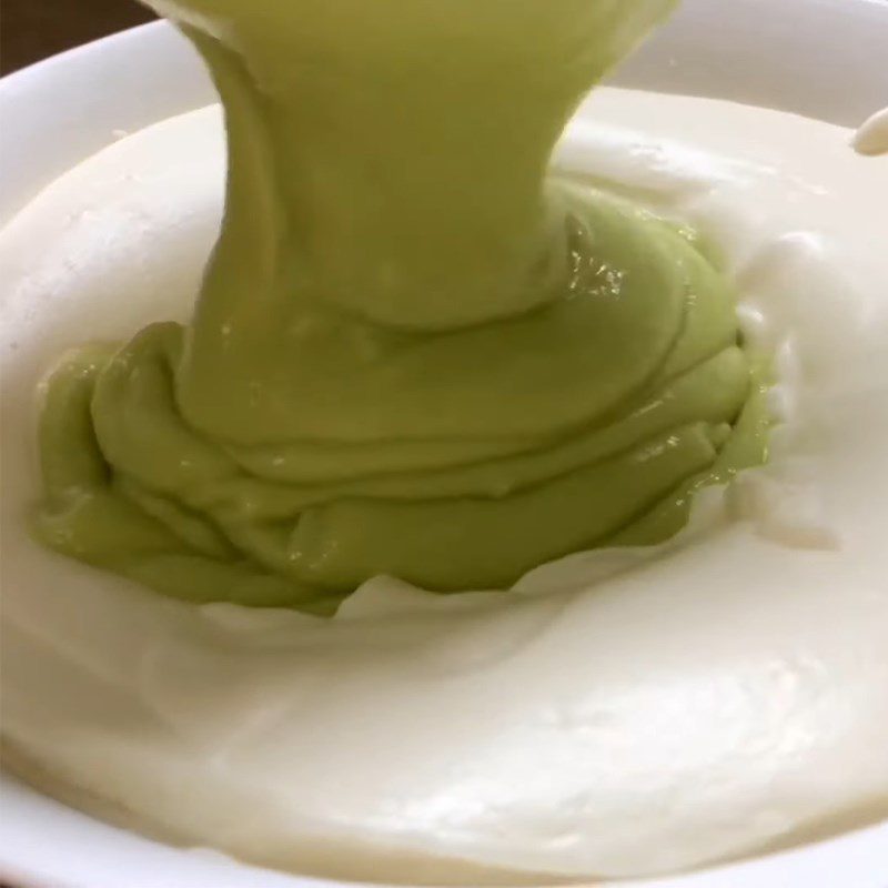 Step 4 Mix durian butter with whipping cream Durian butter