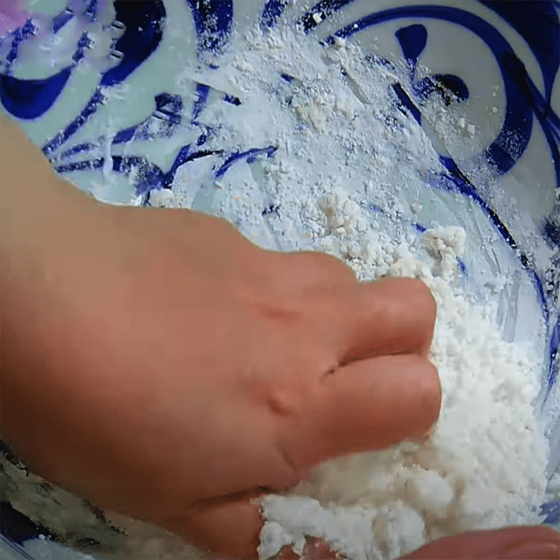 Step 1 Mix the dough for Traditional Sweet Soup