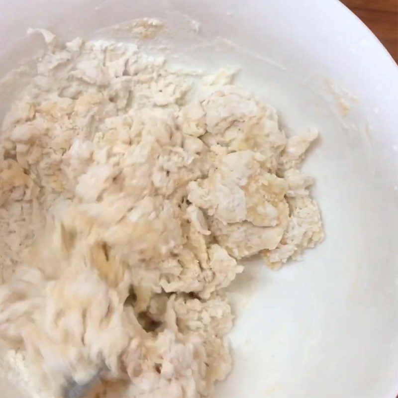 Step 1 Mix the dough for Sausage Roll bread using an air fryer