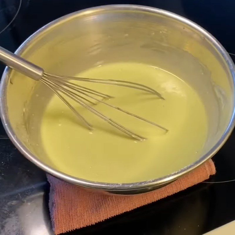 Step 2 Mix the batter Pandan crepe with banana cream filling