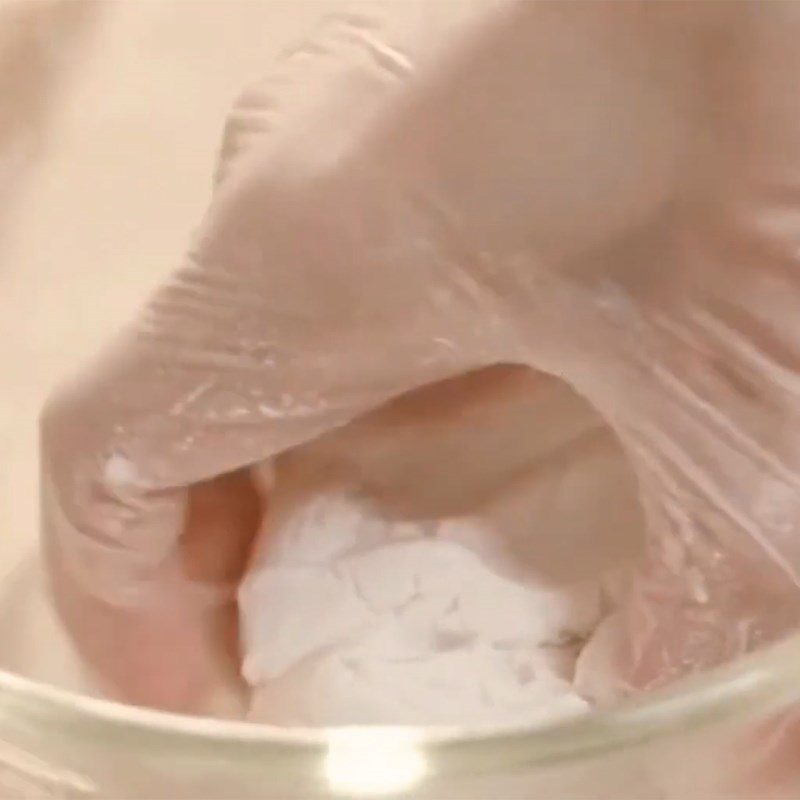 Step 1 Mix the mochi dough for milk tea hot pot