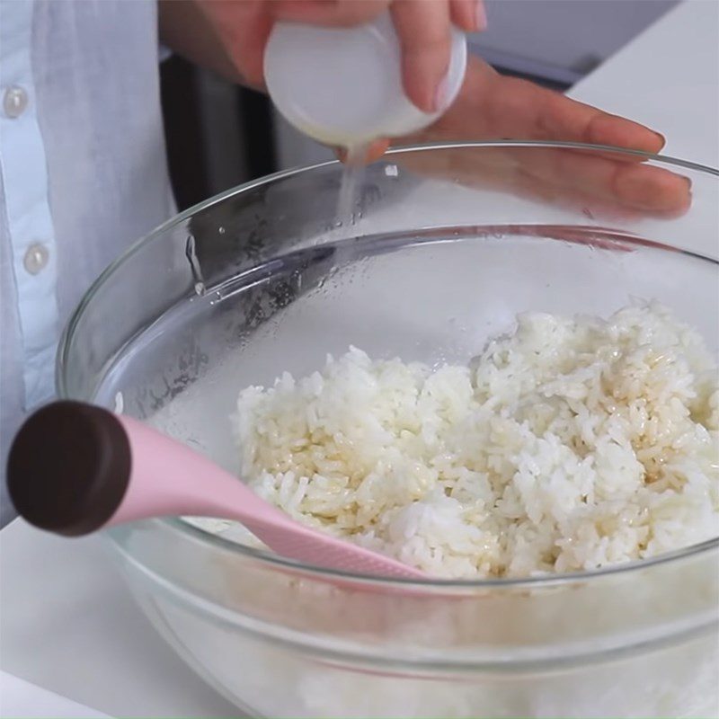 Step 2 Mixing rice Spicy Tuna Kimbap
