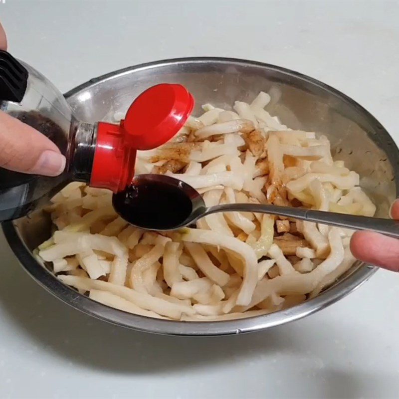 Step 2 Mix the radish Dried radish mixed sweet and salty