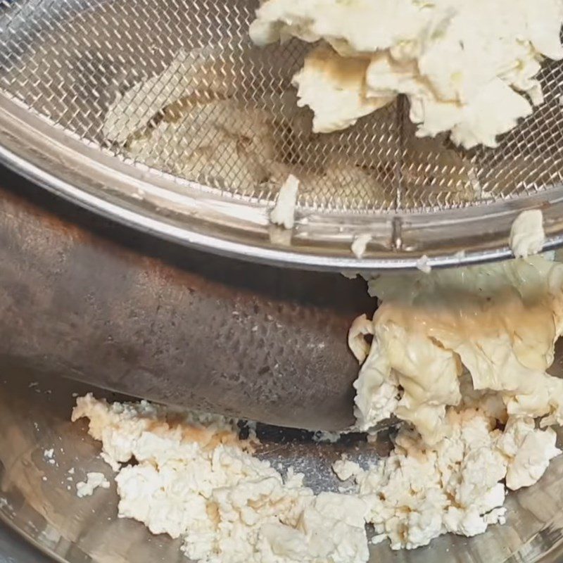Step 3 Mashing Tofu Vegetarian Fried Egg from Tofu Skin