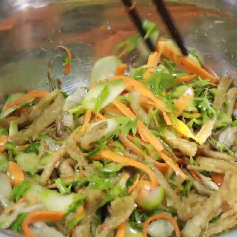Step 5 Mix the salad Vegetarian rib salad with young starfruit