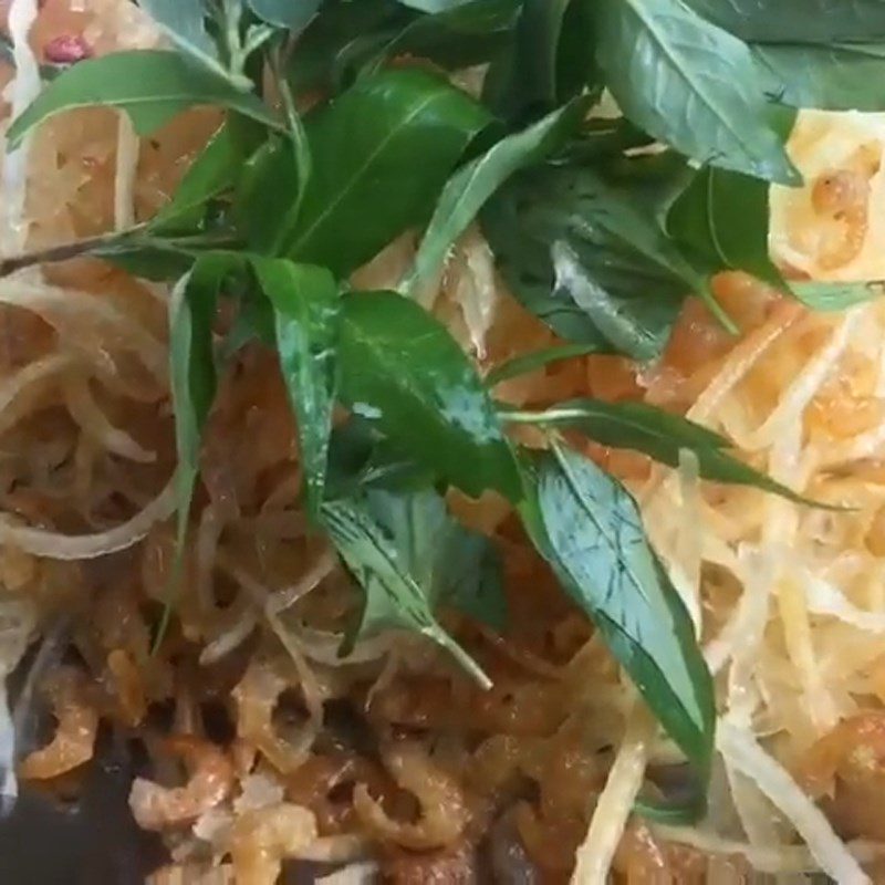 Step 3 Mixing the salad Dried shrimp papaya salad