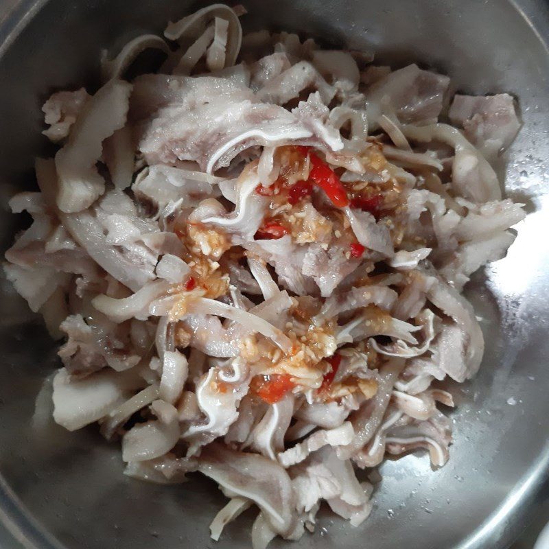 Step 5 Mixing the Salad Mixed Salad with Pig's Ear and Coconut Heart