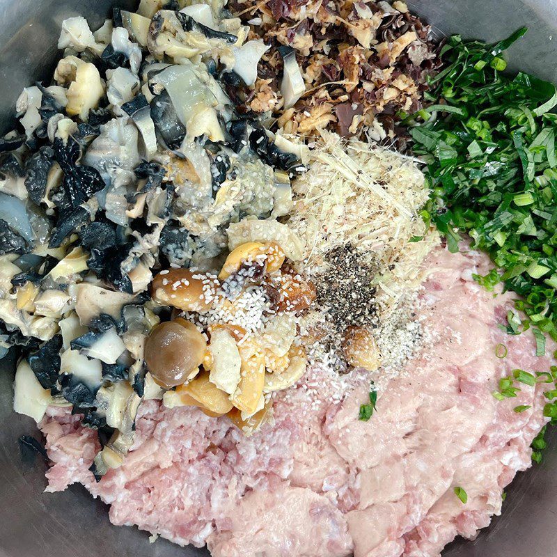 Step 3 Mixing the snail filling