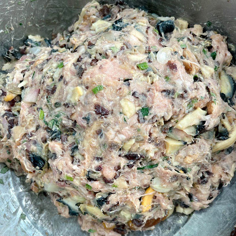 Step 3 Mixing the snail filling