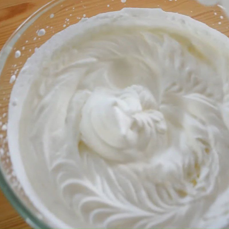 Step 1 Mix the caramel cream mixture Caramel Cookie Ice Cream