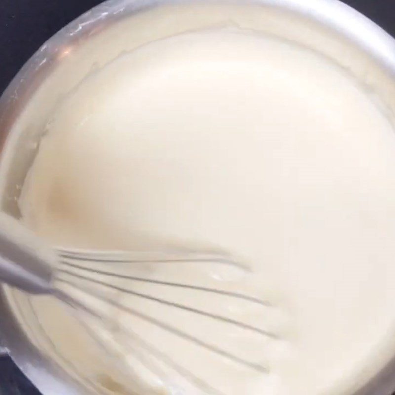 Step 2 Mix the egg cream mixture Egg cream (cold cream)
