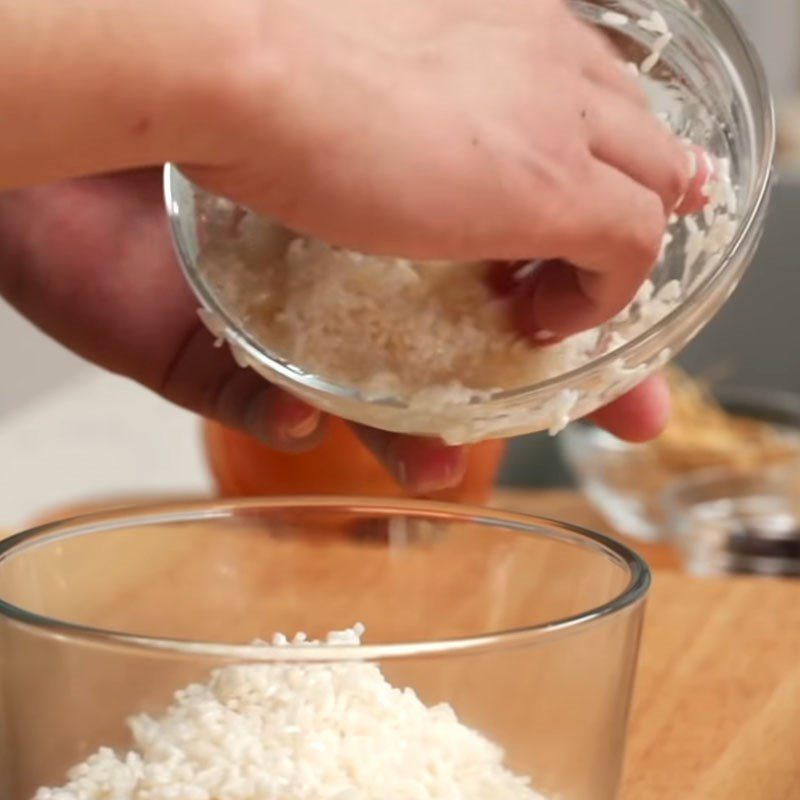 Step 2 Mix the glutinous rice mixture Whole roasted chicken stuffed with glutinous rice