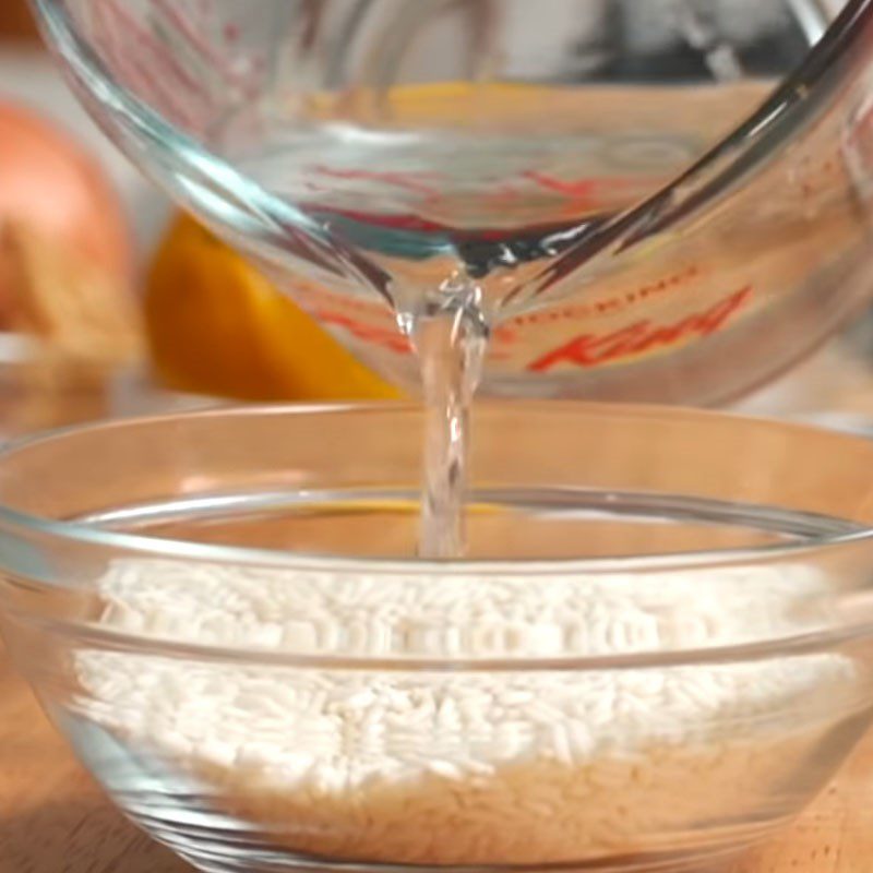 Step 2 Mix the glutinous rice mixture Whole roasted chicken stuffed with glutinous rice