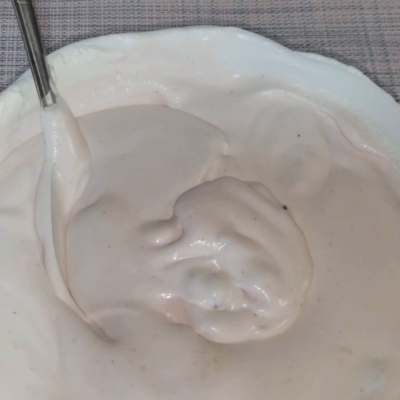 Step 3 Mixing the strawberry chocolate mixture with cream Strawberry chocolate ice cream