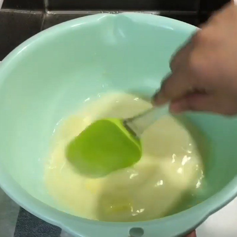 Step 1 Mix the egg milk mixture Milo bread