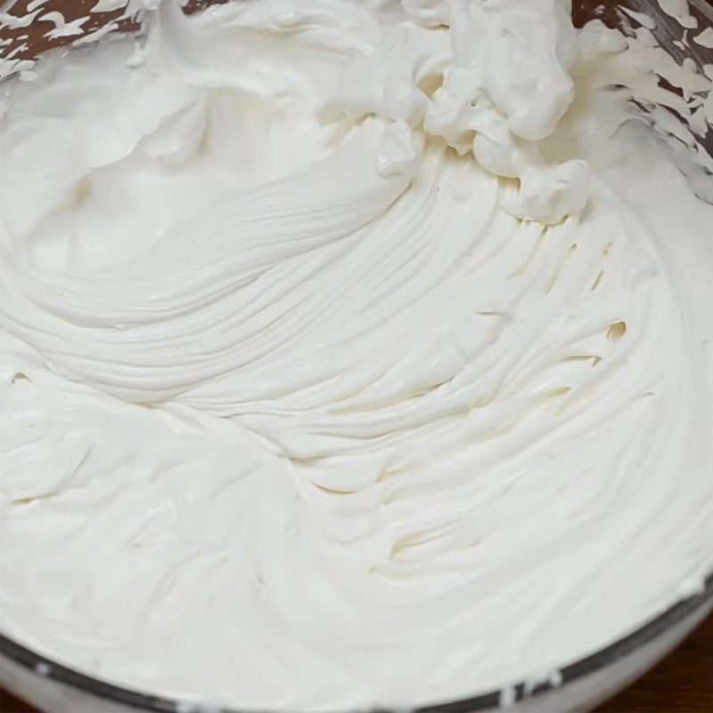 Step 3 Mix whipped cream with cookies Oreo cookie cream