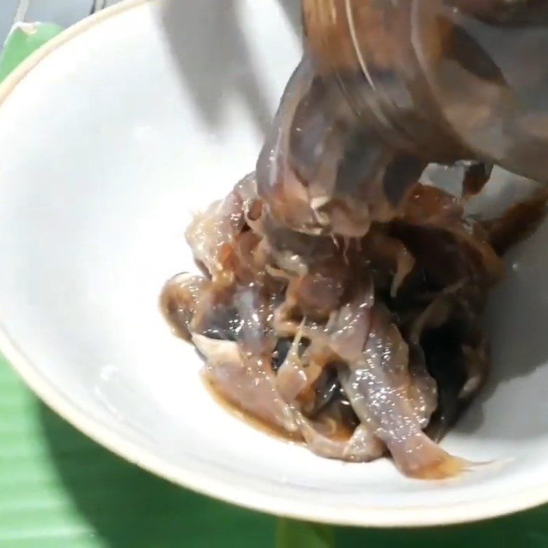 Step 2 Mix the fish sauce Simple fish sauce with garlic and chili