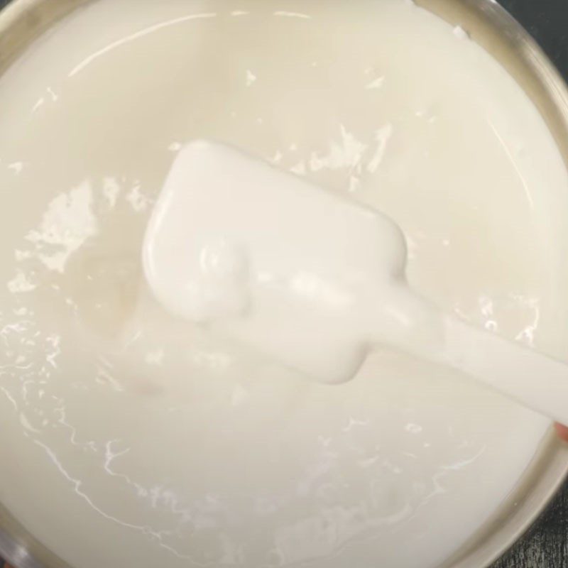 Step 3 Mixing soursop with cream Soursop cream