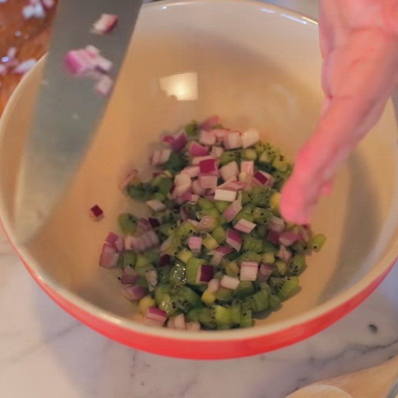 Step 2 Mix the ingredients for Kiwi Salad