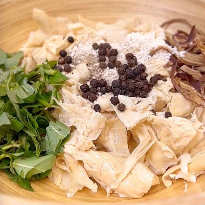 Step 3 Mix the filling for vegetarian spring rolls with tofu skin (Recipe shared by Tiktok Vegetarian Kitchen XANH)