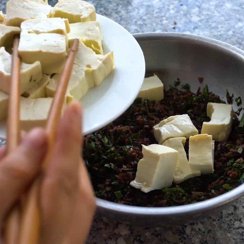 Step 2 Mix the filling Vegetarian La Lot Rolls