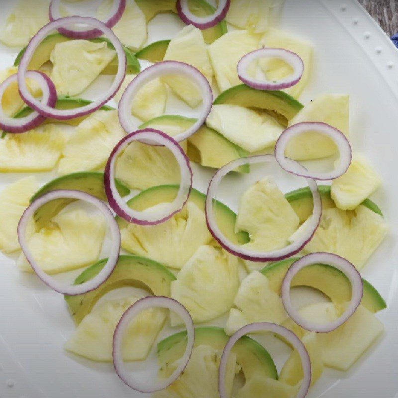 Step 3 Mixing the salad Pineapple avocado salad