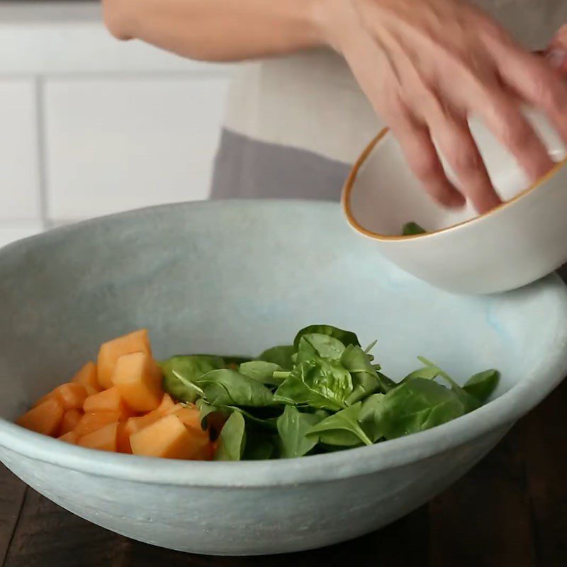 Step 3 Mix the salad Melon spinach salad
