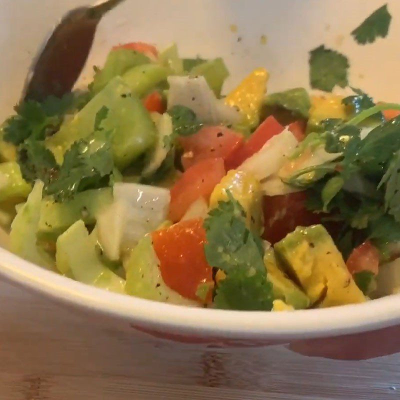 Step 4 Mix avocado salad for grilled tuna