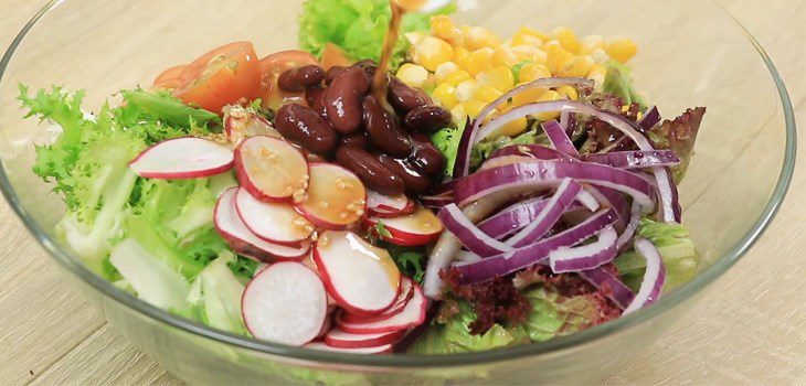 Step 4 Mix salad Japanese chicken breast salad
