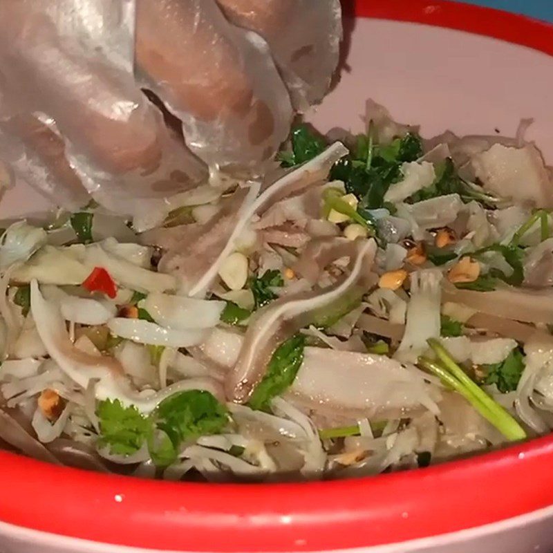 Step 5 Mix pig ear Young jackfruit salad with pig ear