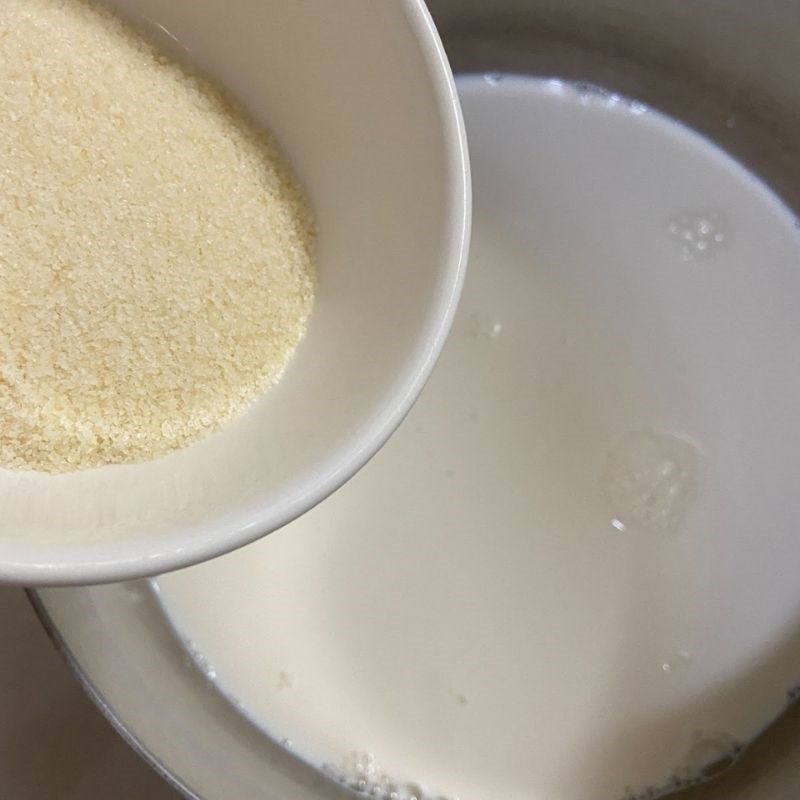 Step 1 Mix and cook the jelly Chè khúc bạch without using whipping cream
