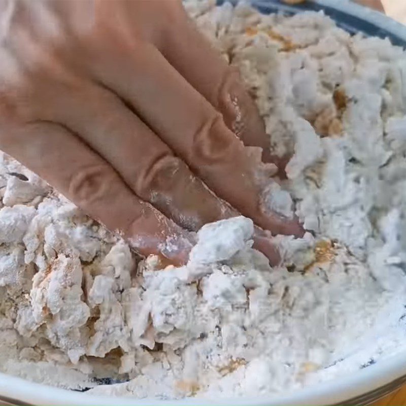 Step 4 Mix and knead the pumpkin dough Pumpkin cake with peanut filling