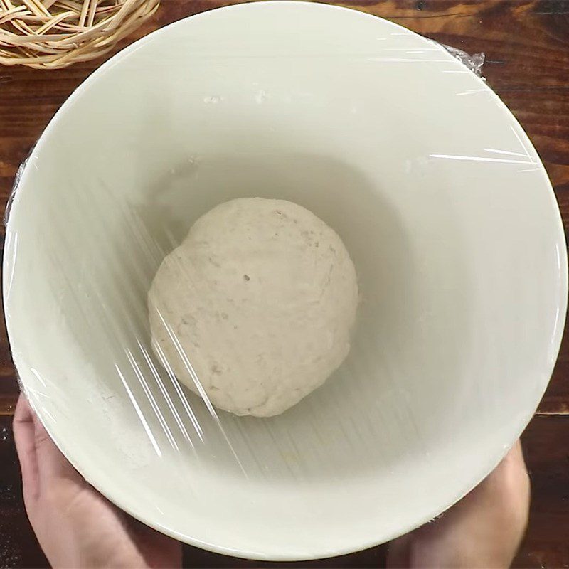 Step 1 Mix and knead the dough for Taiwanese meat bao
