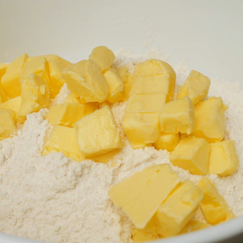 Step 3 Mixing and baking crumble Caramel apple ice cream